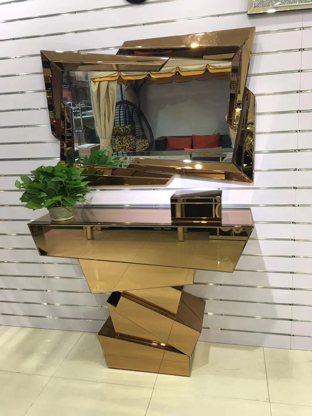 Dame Dorée Console Table with Mirror – DotFurn (Geometric Mirrored Luxe Design)